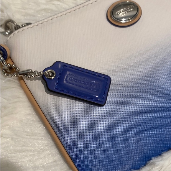 Coach Peyton Ombré White/Blue Wristlet - Picture 3 of 4